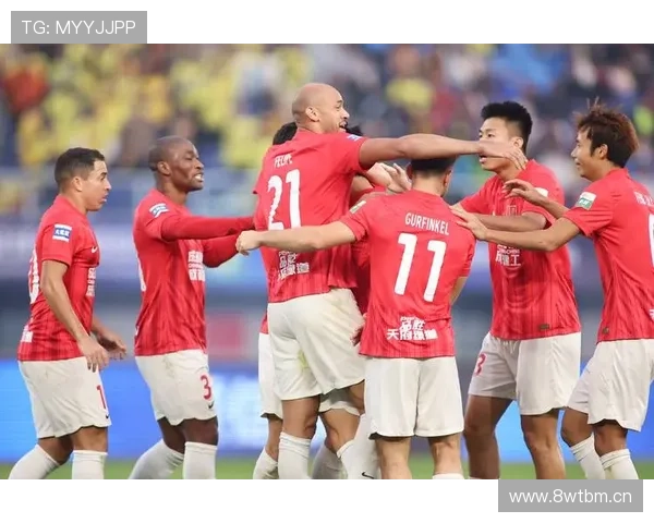 成都5-1西海岸 费利佩替补上演帽子戏法